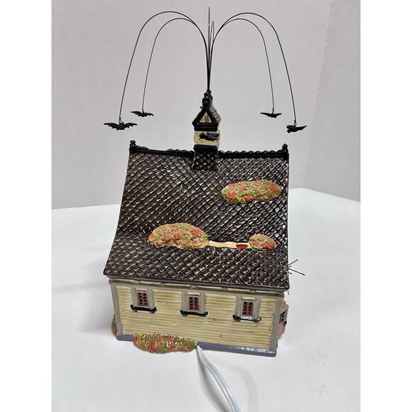 Dept 56 Snow Village Halloween Creepy Creek Carriage House Light & Movement WOB - Picture 5 of 12